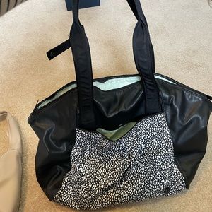 Lulu lemon large tote/gym bag